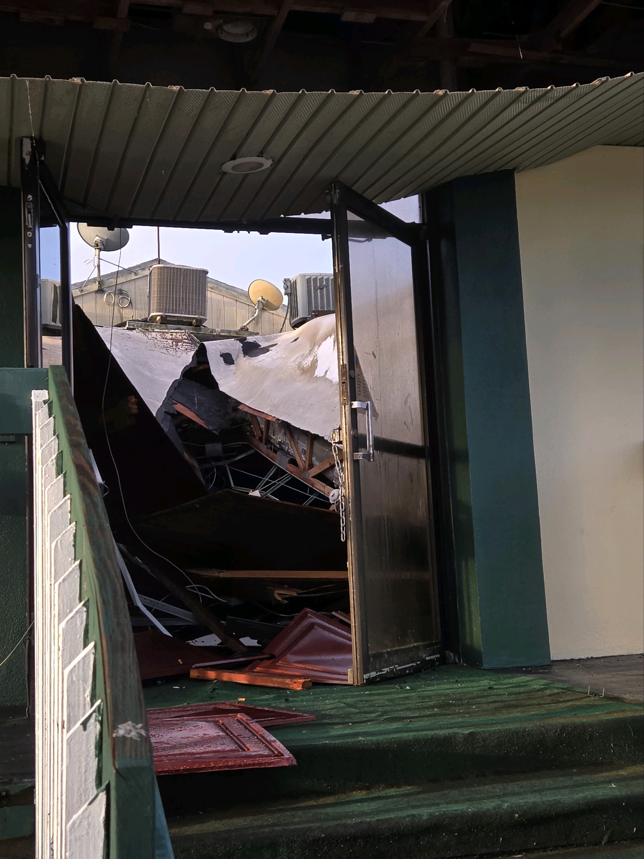 Tarpon Woods roof collapse property condition context